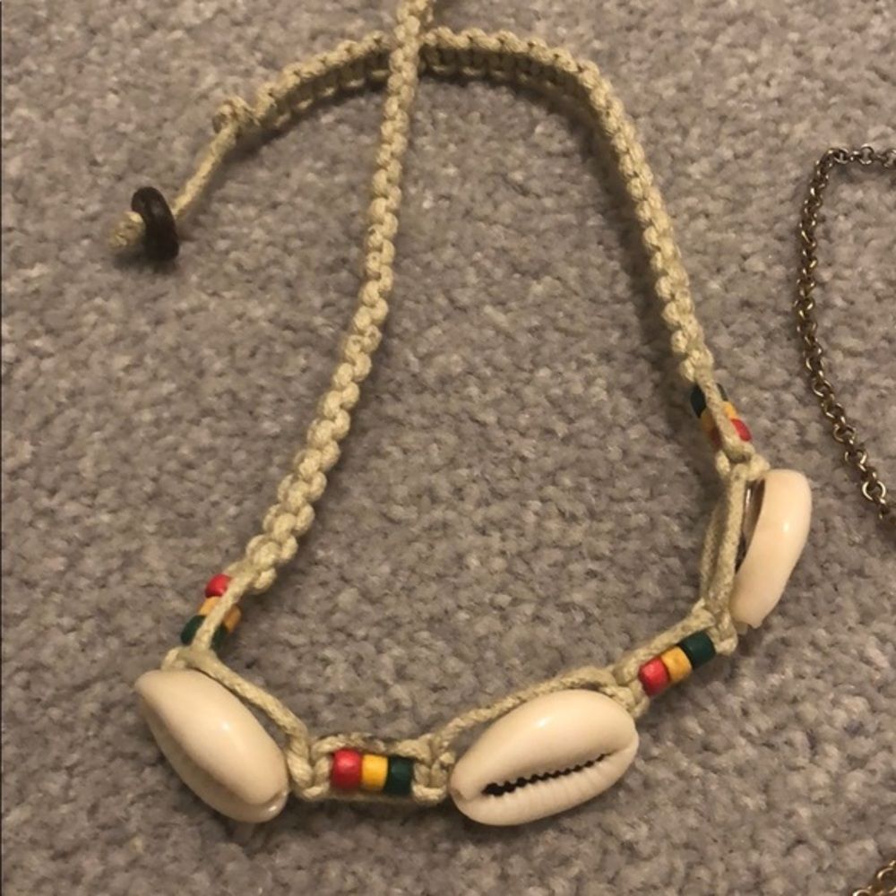 2 necklaces and a bracelet - Picture 4 of 4